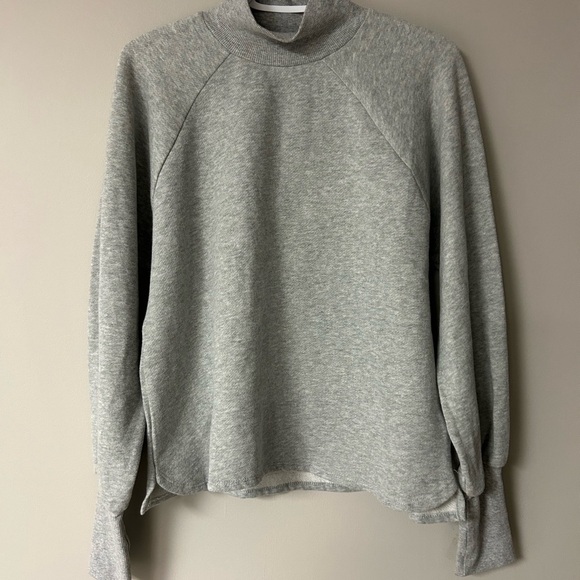 Urban Outfitters Gray Mock Neck Sweater - Picture 1 of 4
